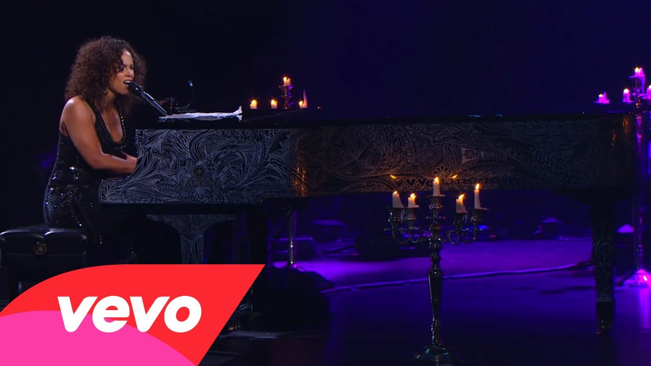Alicia Keys – A Woman’s Worth (Piano & I: AOL Sessions +1)