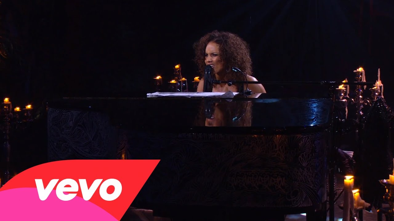 Alicia Keys – Girlfriend (Piano & I: AOL Sessions +1)
