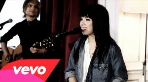 Carly Rae Jepsen – OFF SESSION – Tug Of War