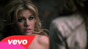 Kelly Clarkson – Behind These Hazel Eyes