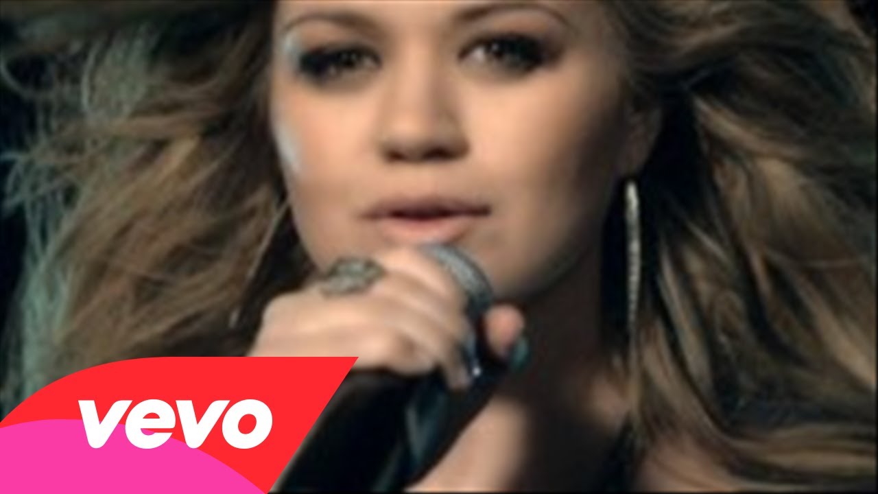 Kelly Clarkson – My Life Would Suck Without You