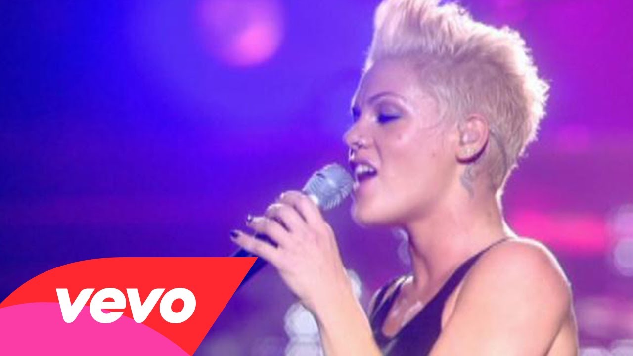 P!nk – Leave Me Alone (I’m Lonely)